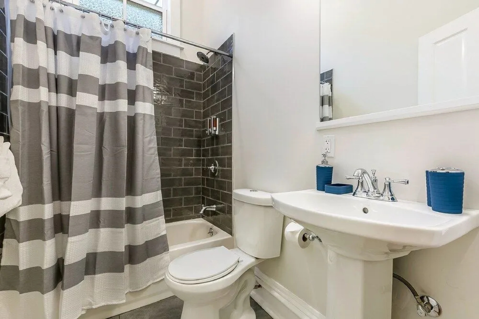 Spacious 3BD/5min to French Quarter