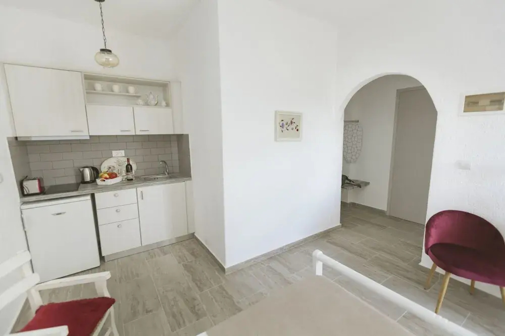 Elounda George Studios