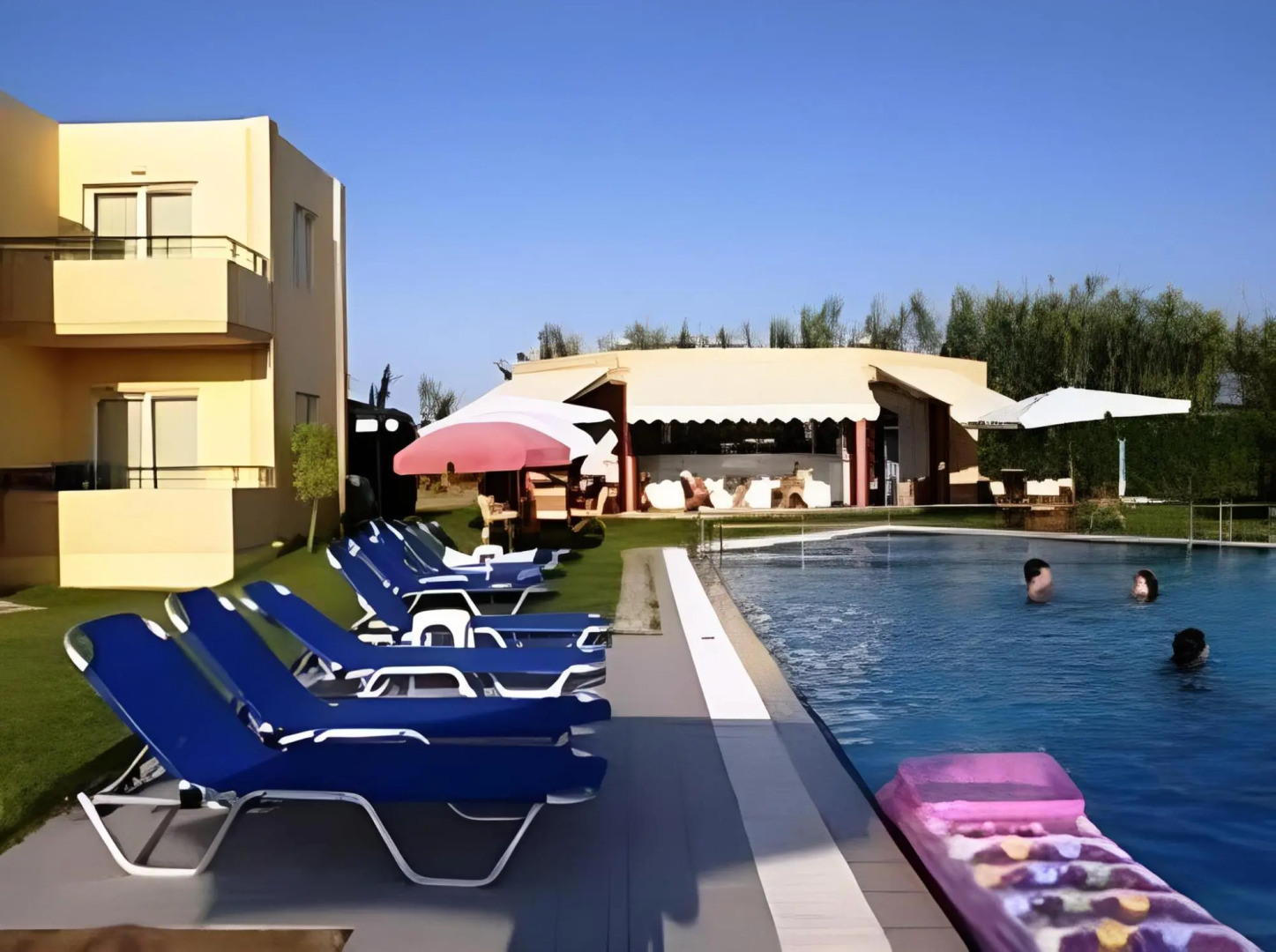 Alonia Hotel Apartments