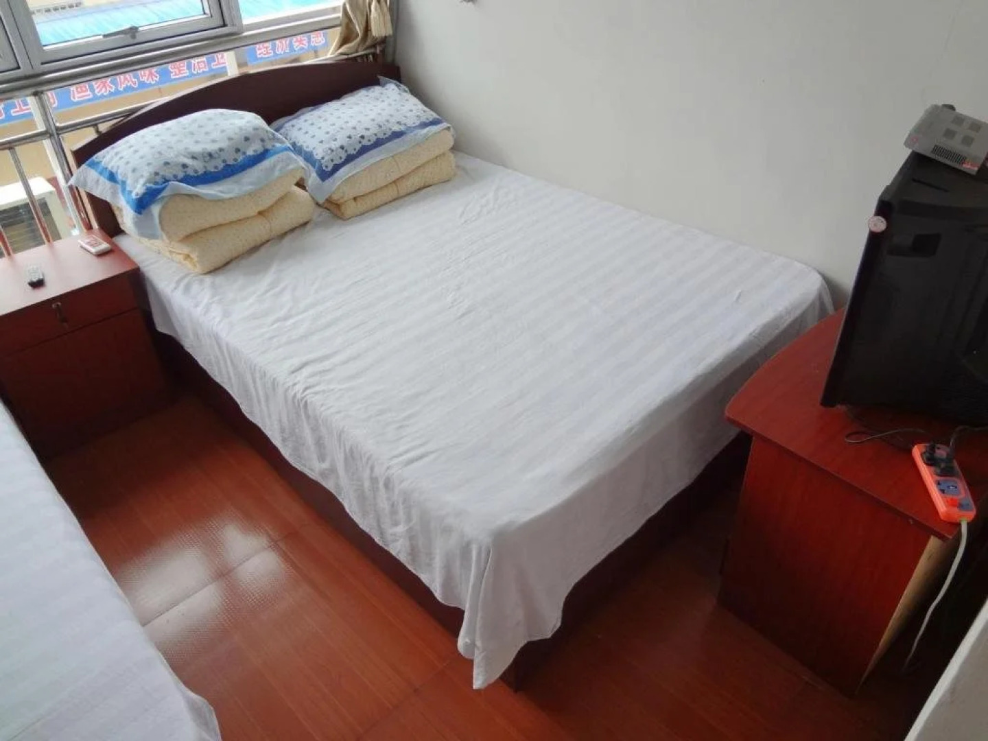 Rizhao Hongqiang Yujia Hotel