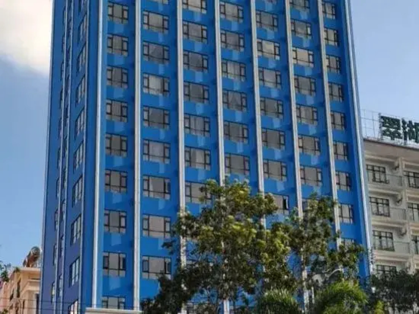 Yiyuan Lanbao Hotel Lingshui