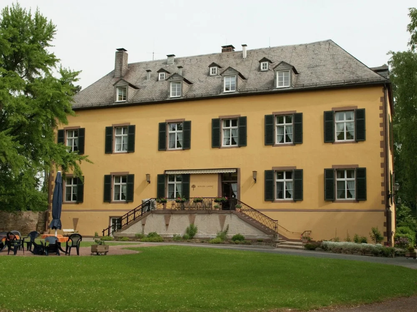 Spacious Holiday Home in Landau near Lake