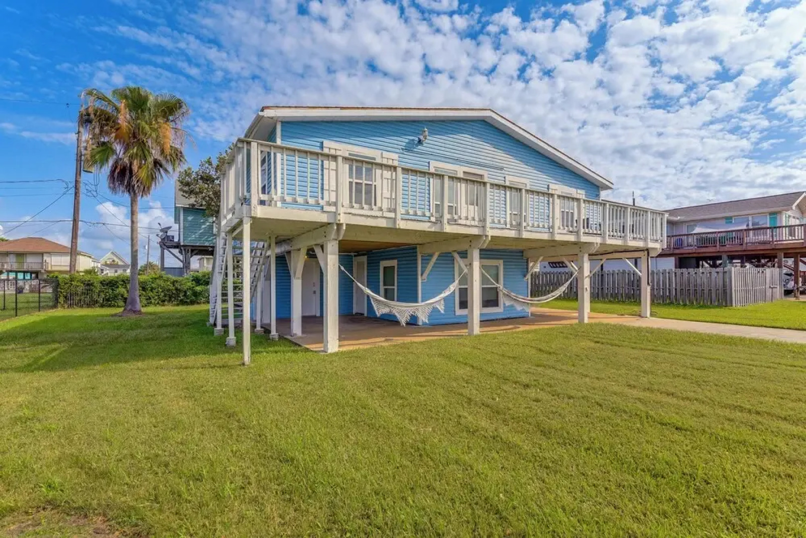 Walk to Beach & State Park: Texas Gulf Coast Home