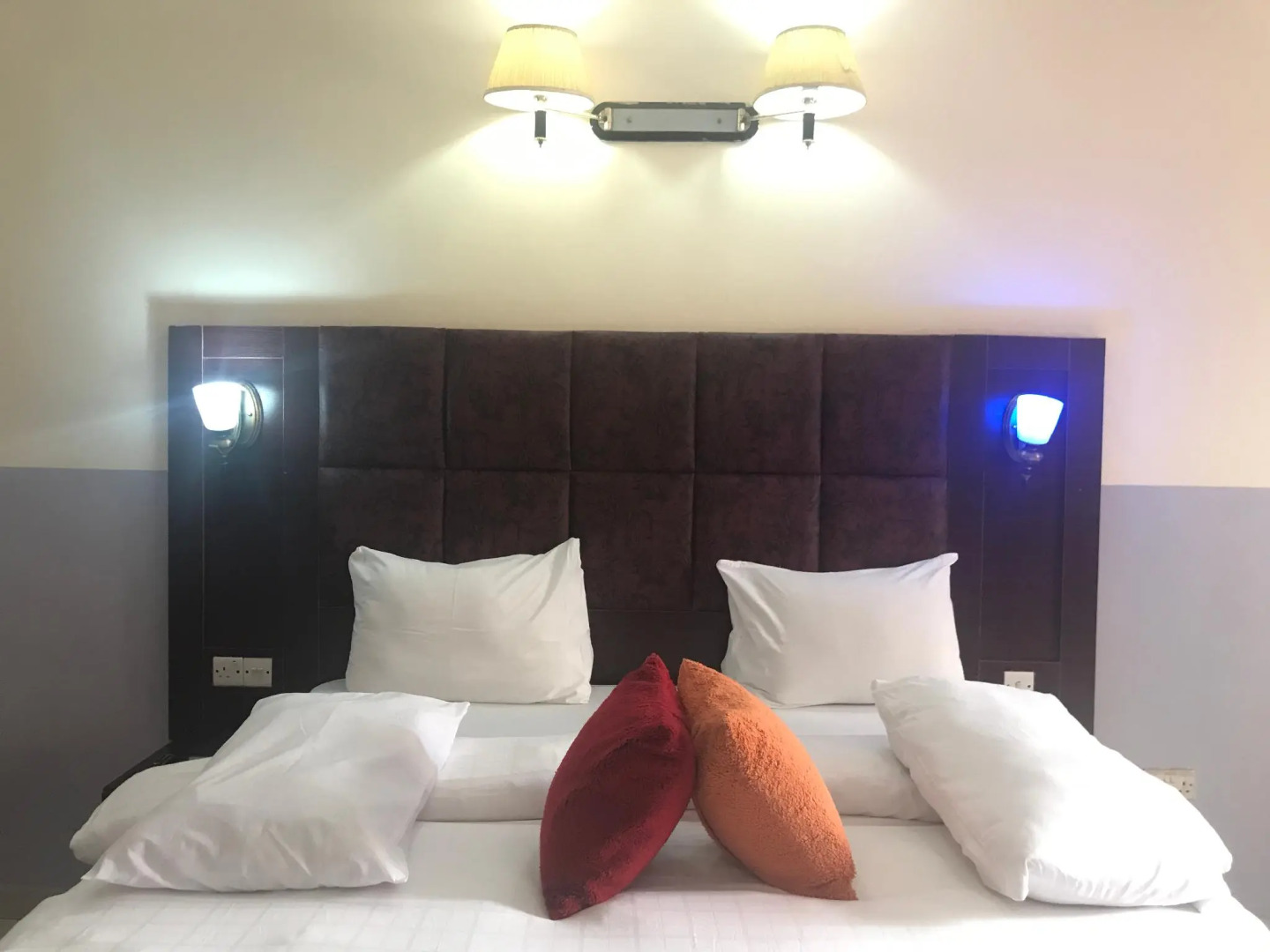 Nondon International Hotel