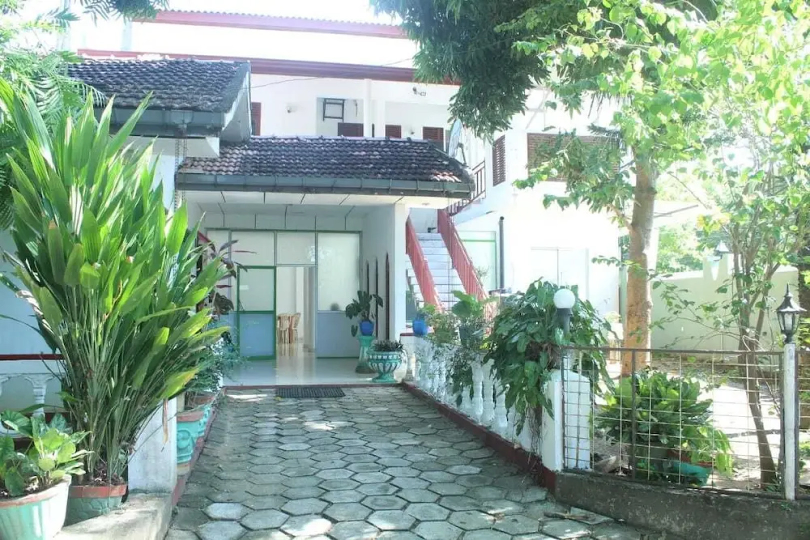 Thirasara Holiday Inn