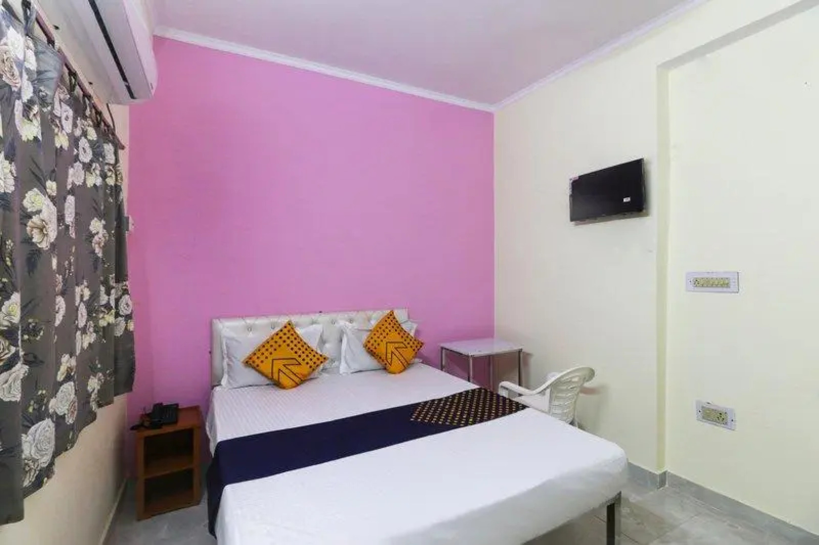 SPOT ON 68564 Vrindavan Lodge