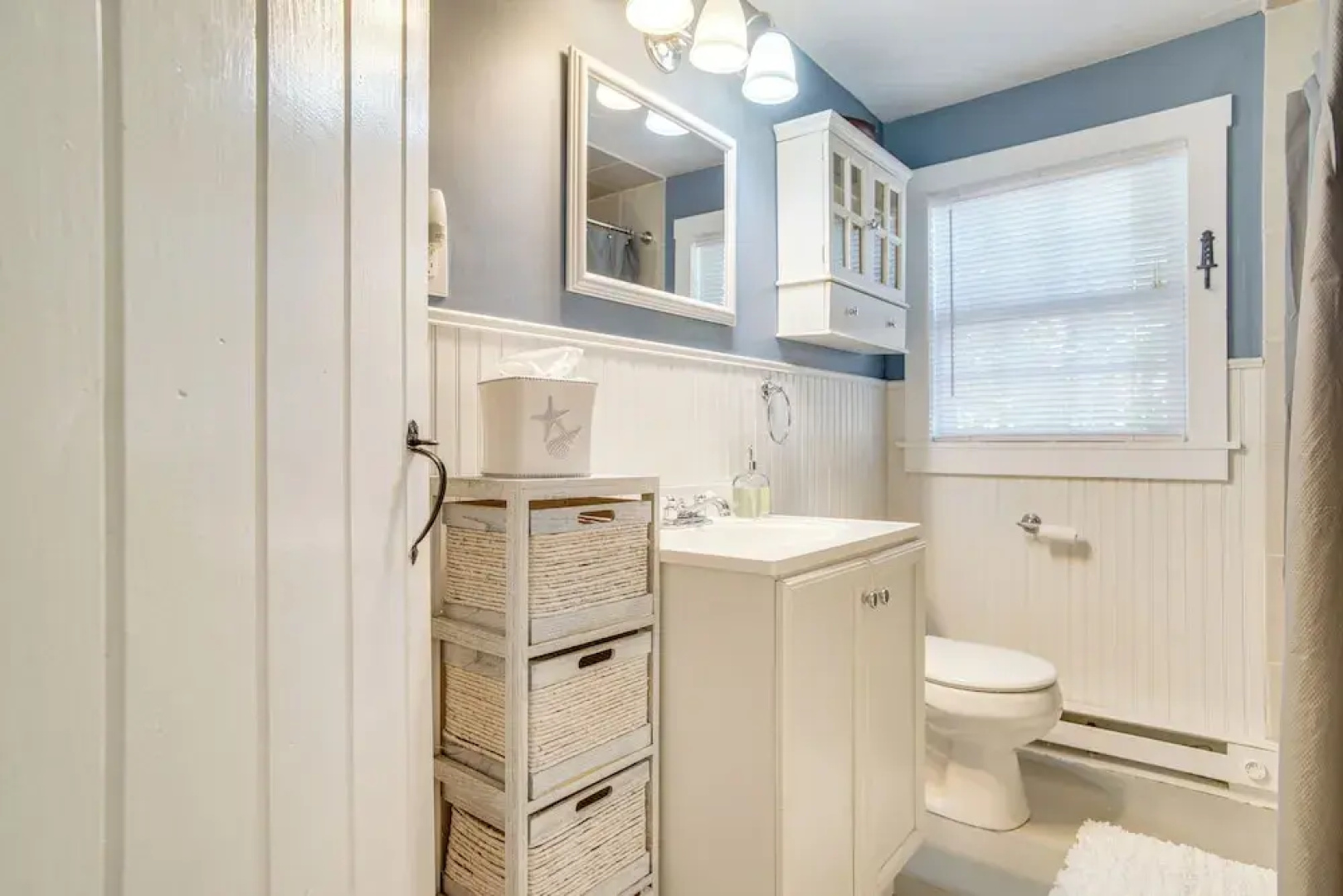 < 1 Mi to Beaches: Classic Cape Cod Cottage