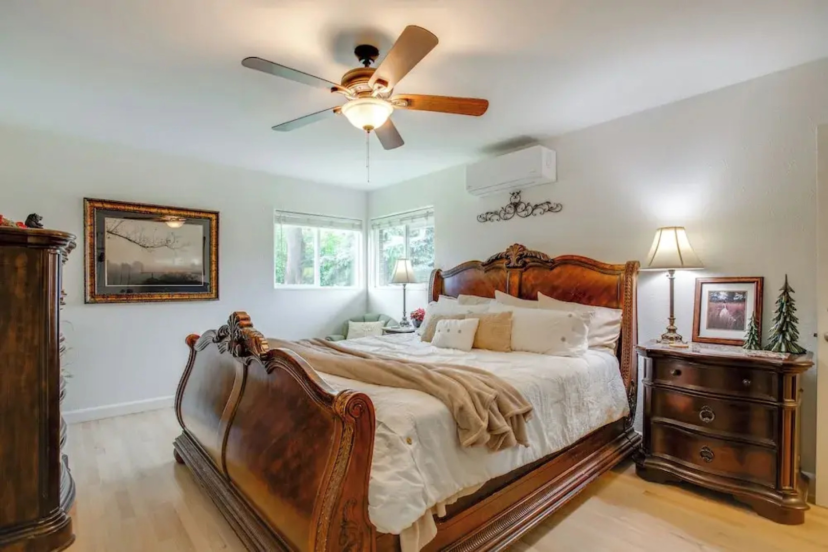 Modern Creekside Home: 9 Mi to Downtown Denver