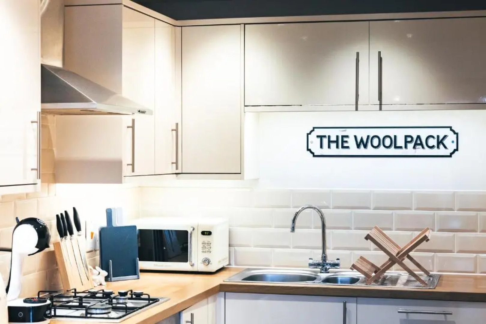 Woolpack Cottage - modern, 2-bed, centre of Wantage