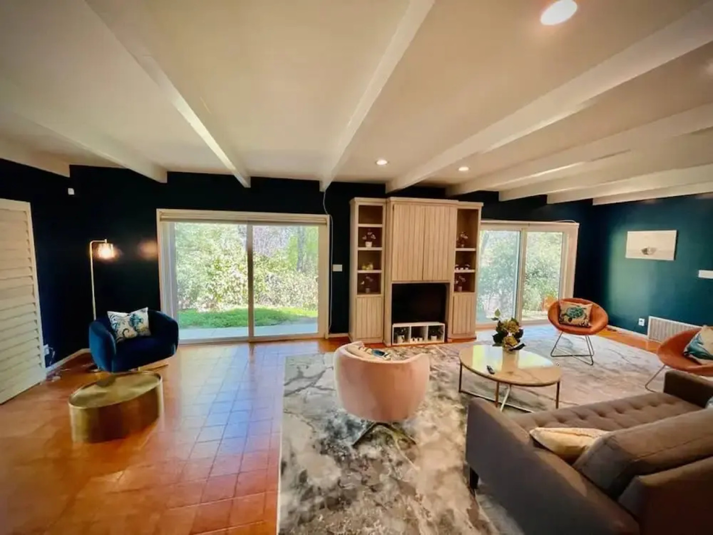 Pacific Dreams at Woodland Hills Distinguished 8 Br 6 5 BA Residence With Pool and Spa Sleeps 16