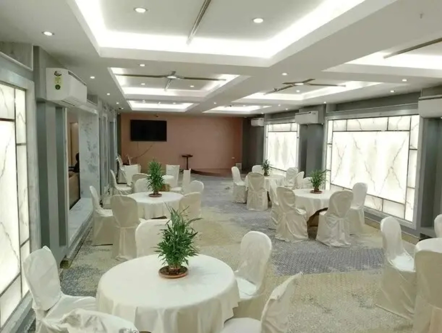 La Nicholas Dei Da Kine Resort