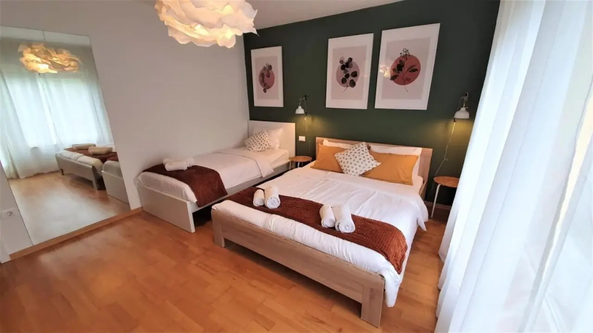 Apartment and Rooms HISA SONCA