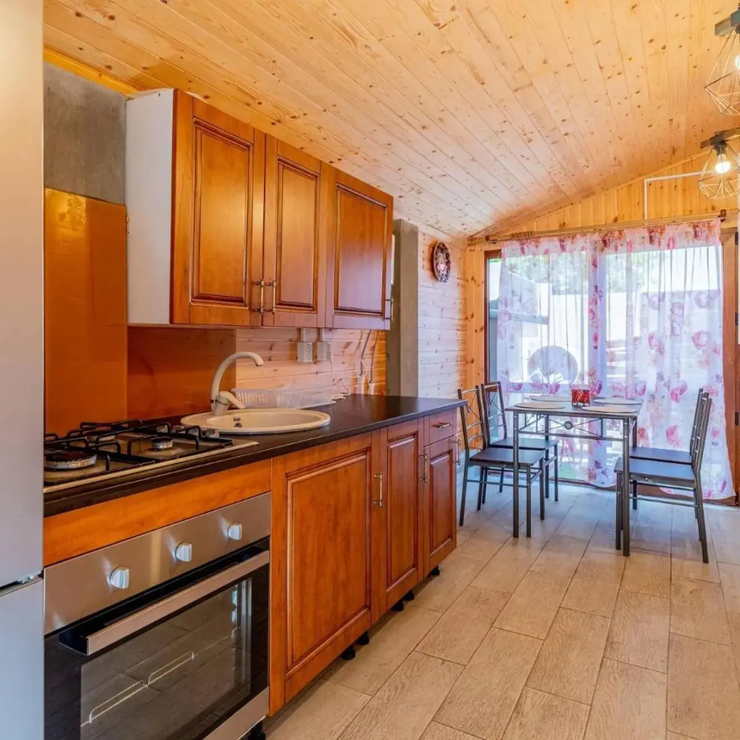 Pensiunile Casuta cu Trandafiri 1