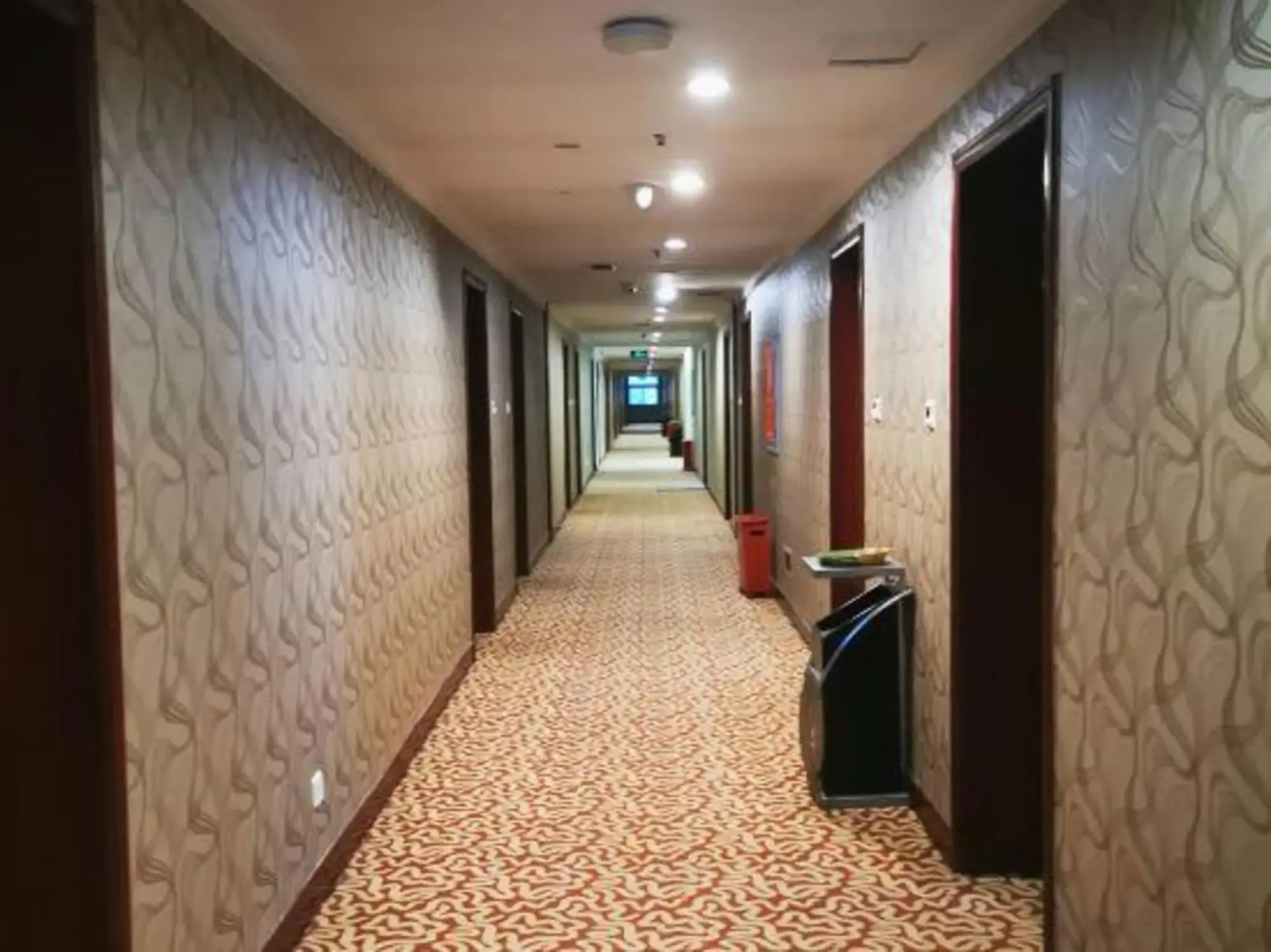 Wanshui Qianshan Hotel