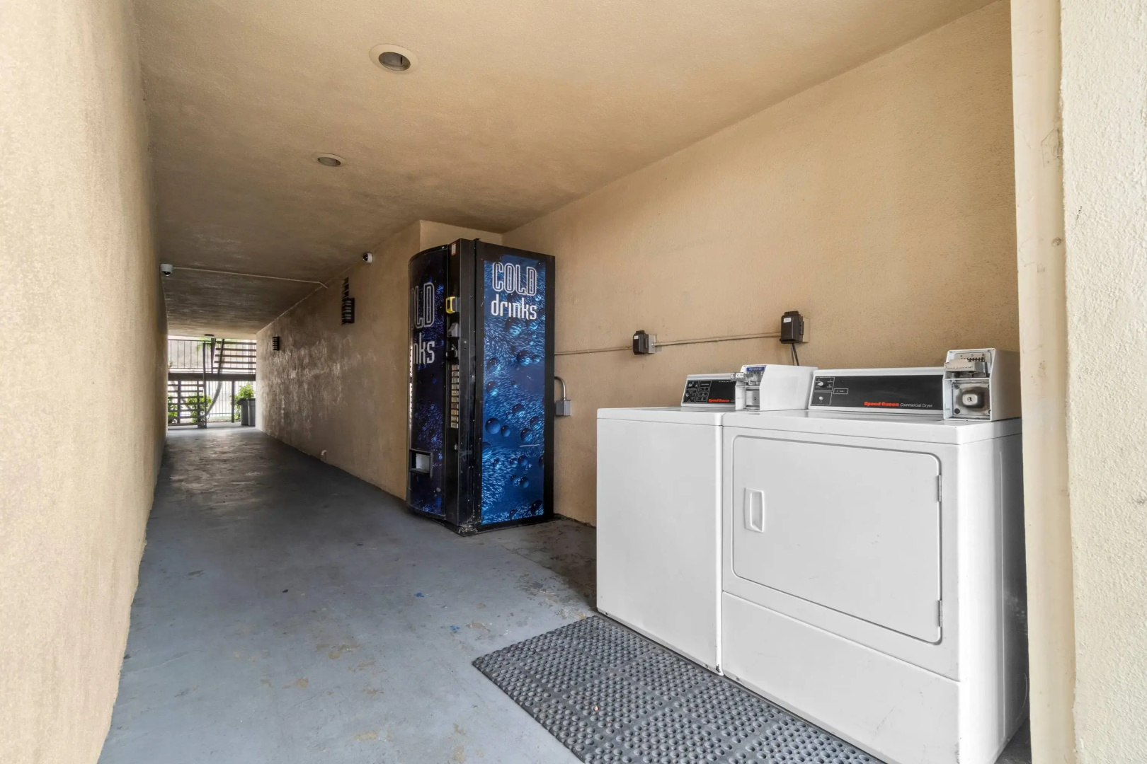 Travelodge by Wyndham Fairplex Pomona