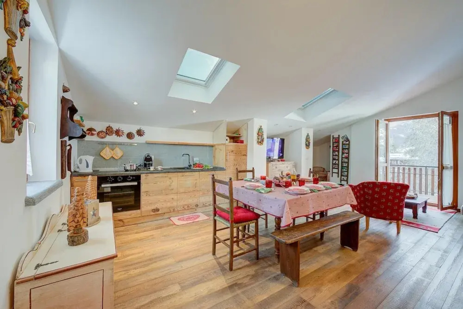 White House Ski Relax