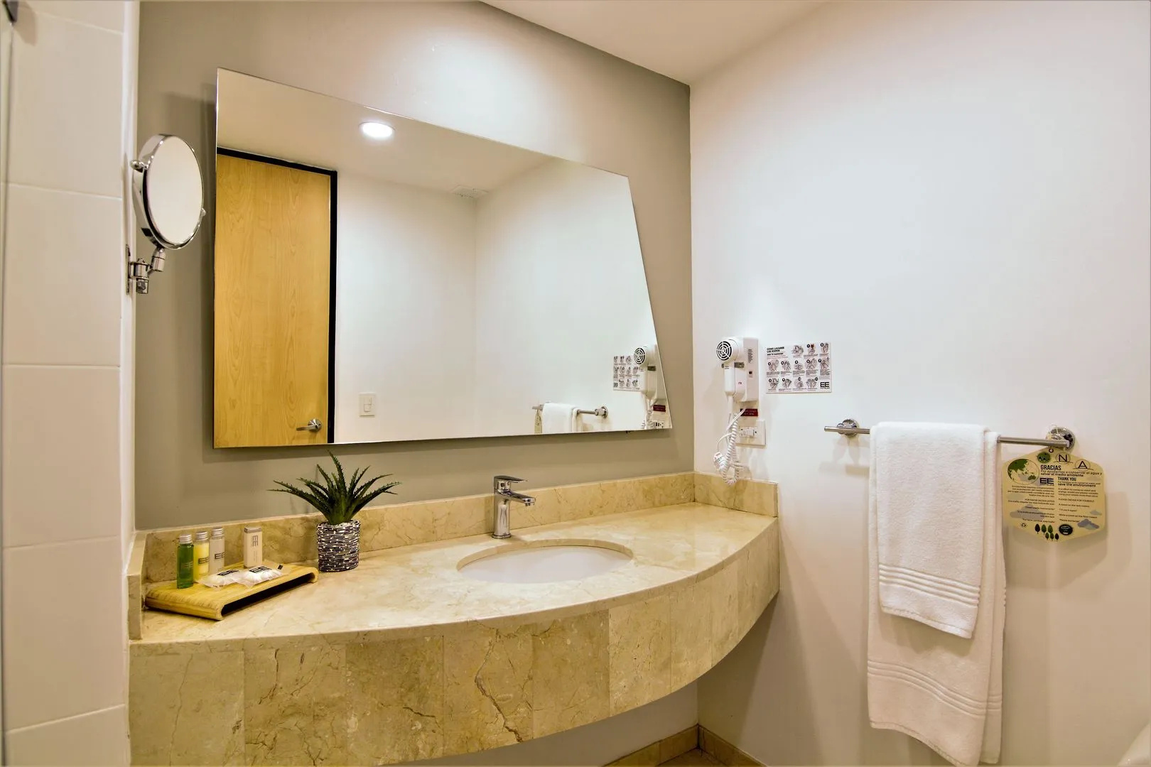 Novelty Suites Hotel - Oviedo Mall