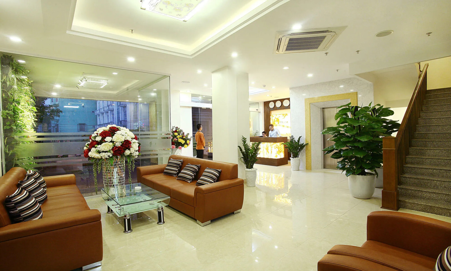 West Lake Home Hotel & Spa