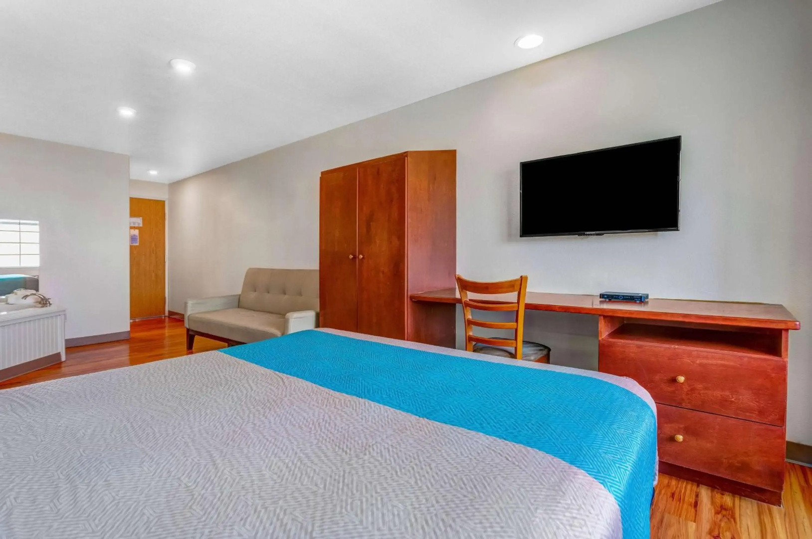 Motel 6 Idaho Falls, ID - Snake River
