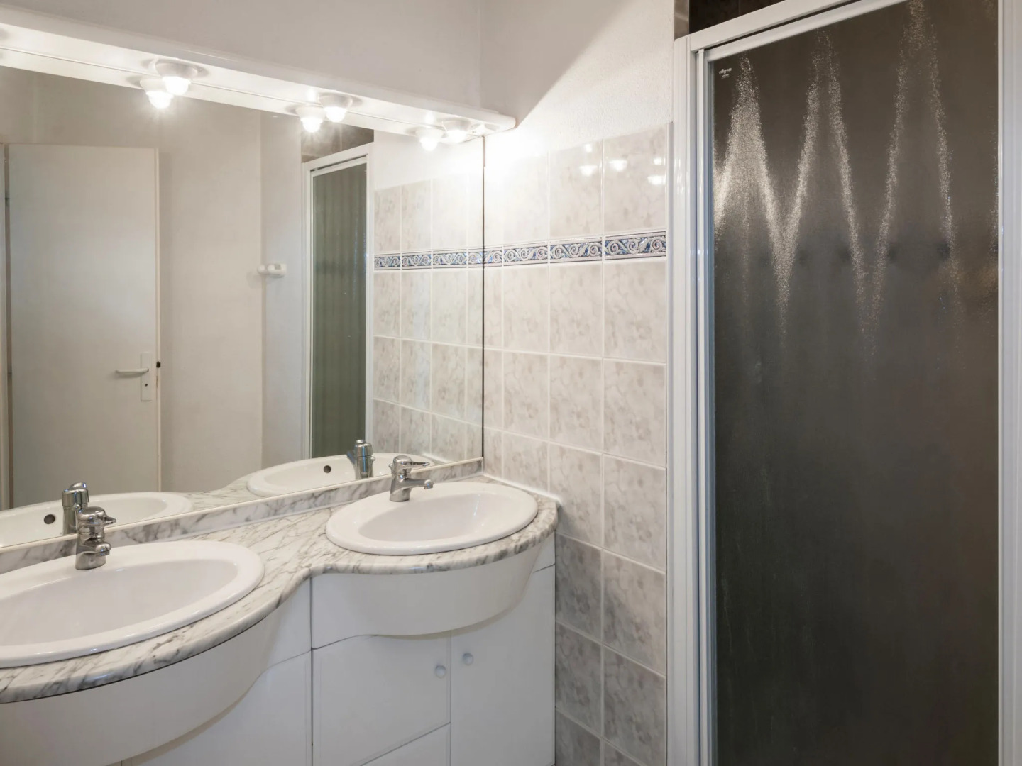 Holiday Home Eden Parc