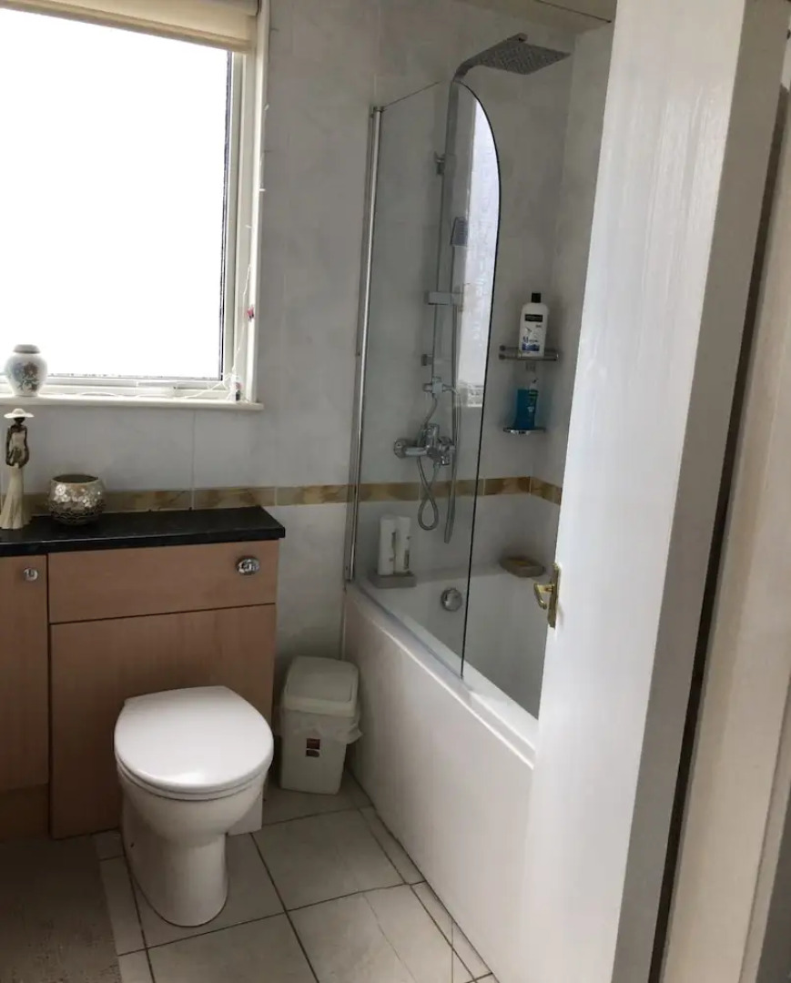 Limegrove, Comfortable Three Bedroom House