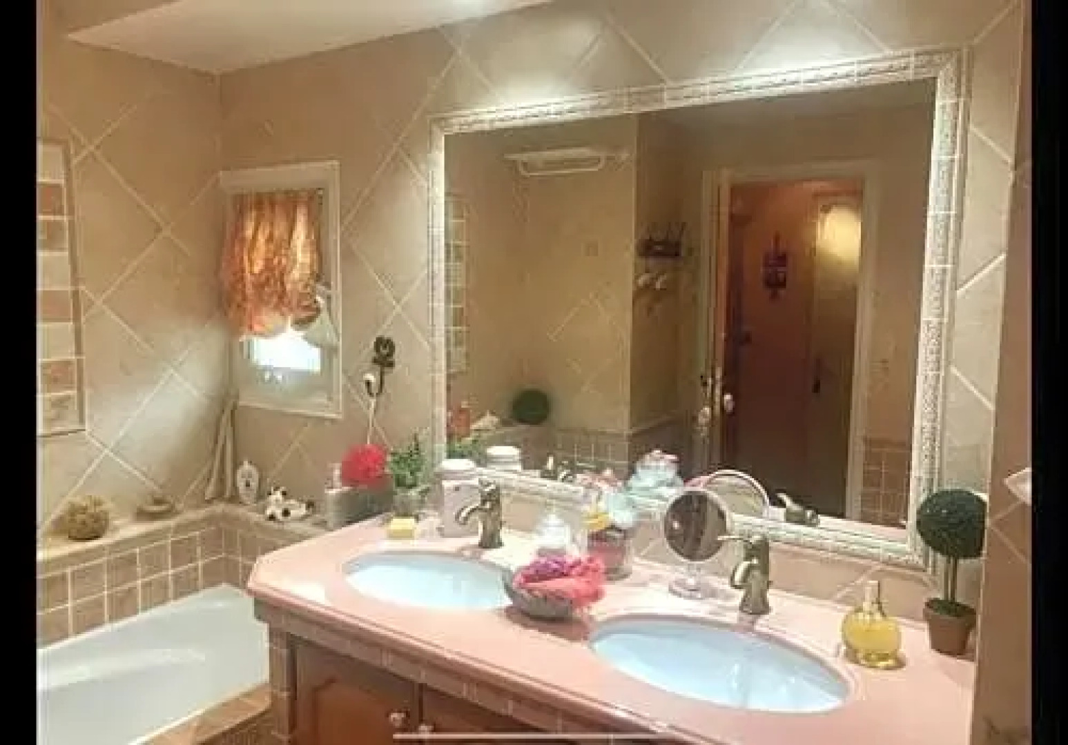 SUITE ROMANTIQUE et CHAMBRE BAROQUE à St Paul de Vence