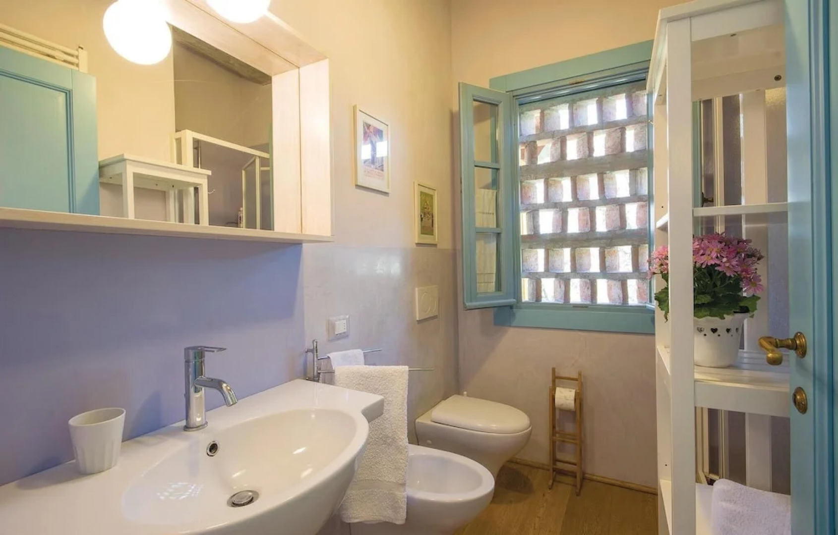 Beautiful Home in Buggiano PT With Wifi and 3 Bedrooms