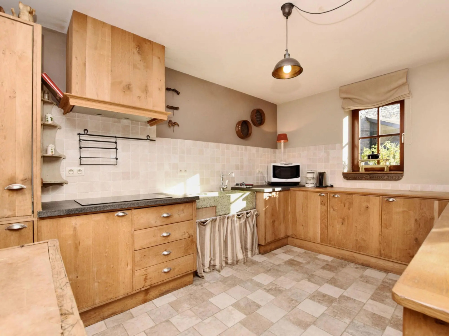 Cozy Holiday Home in Ennal