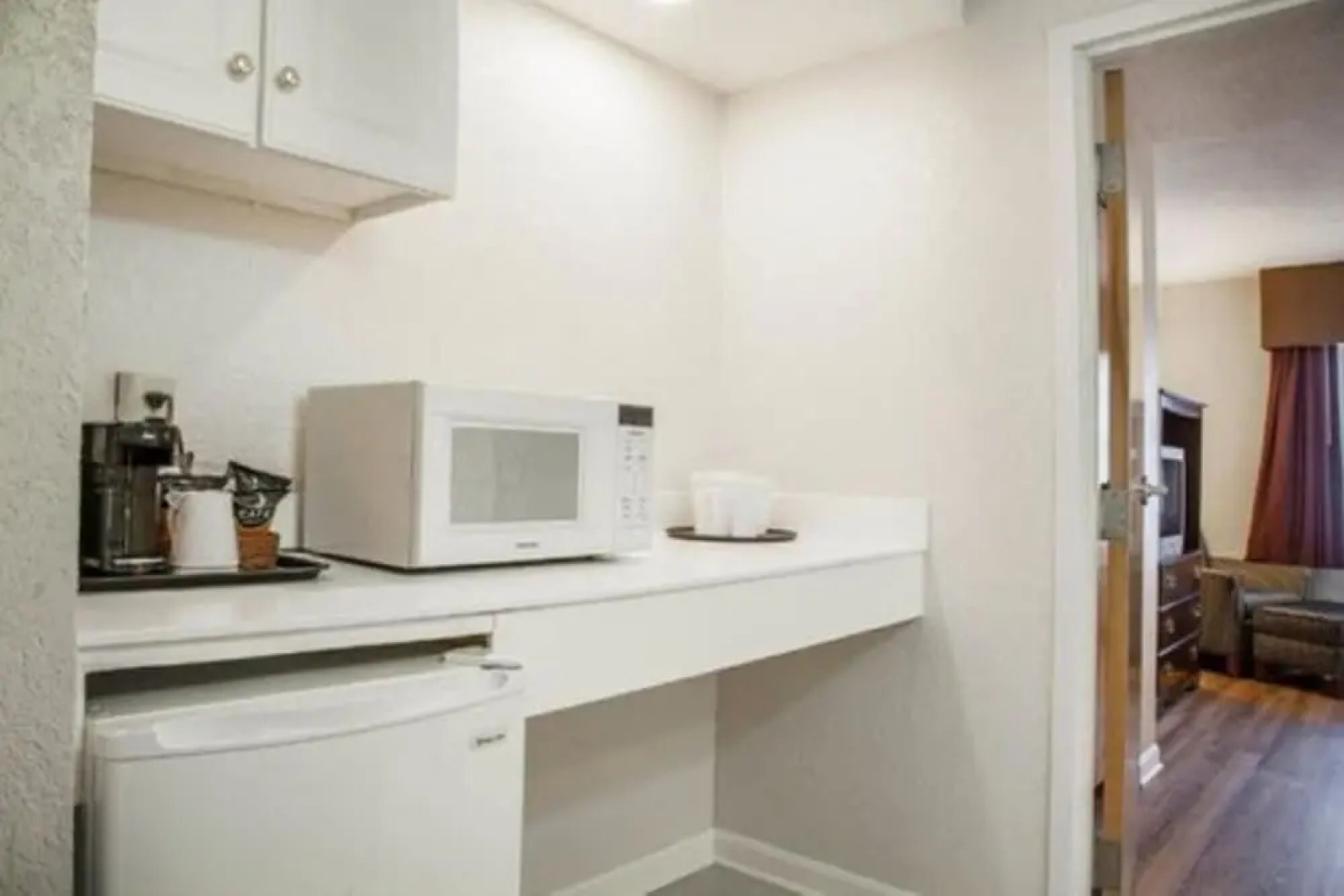 Quality Inn & Suites Atlantic Beach Hotel