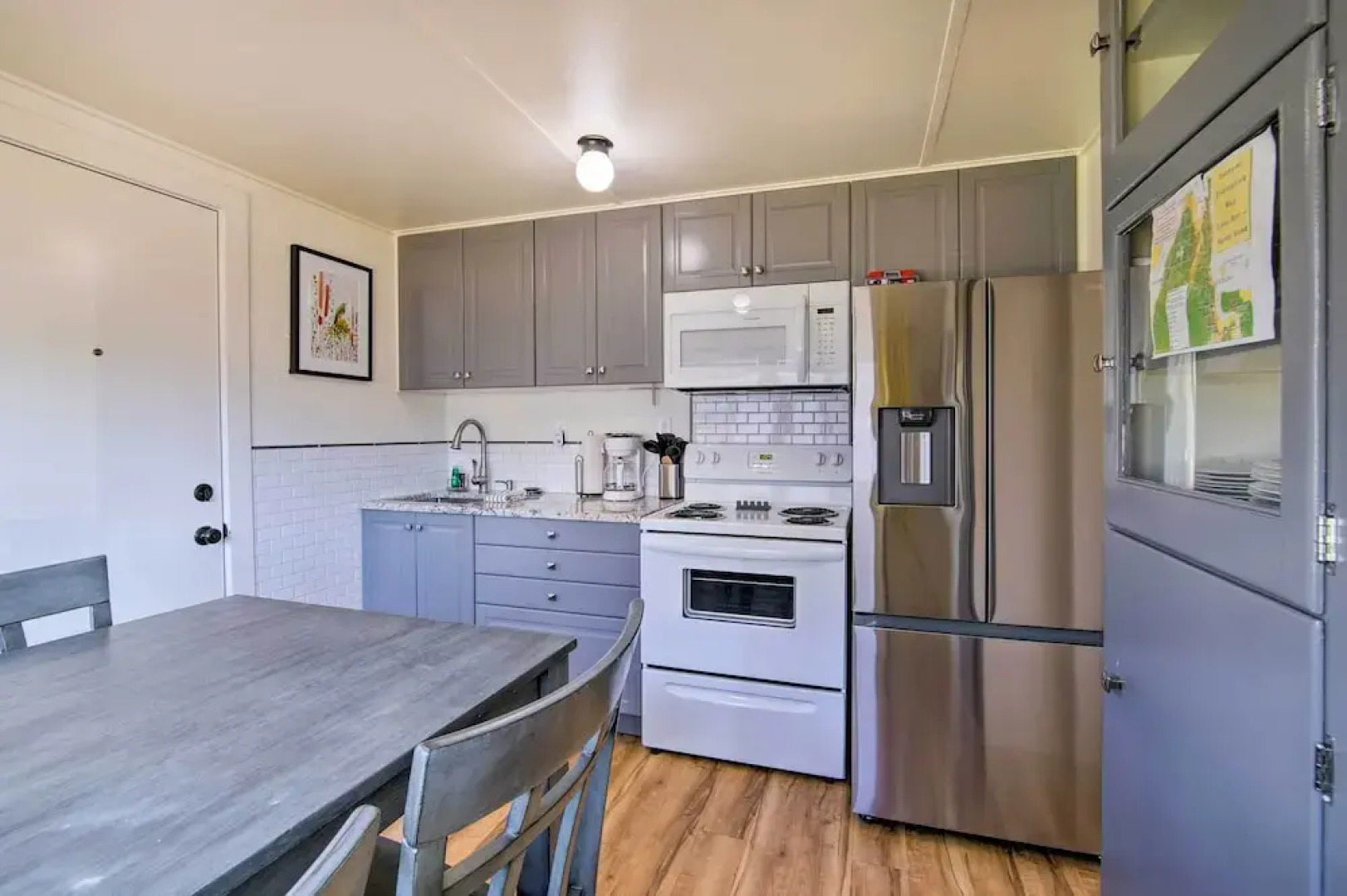 North Bend Home w/ Cornhole Court & Putting Green