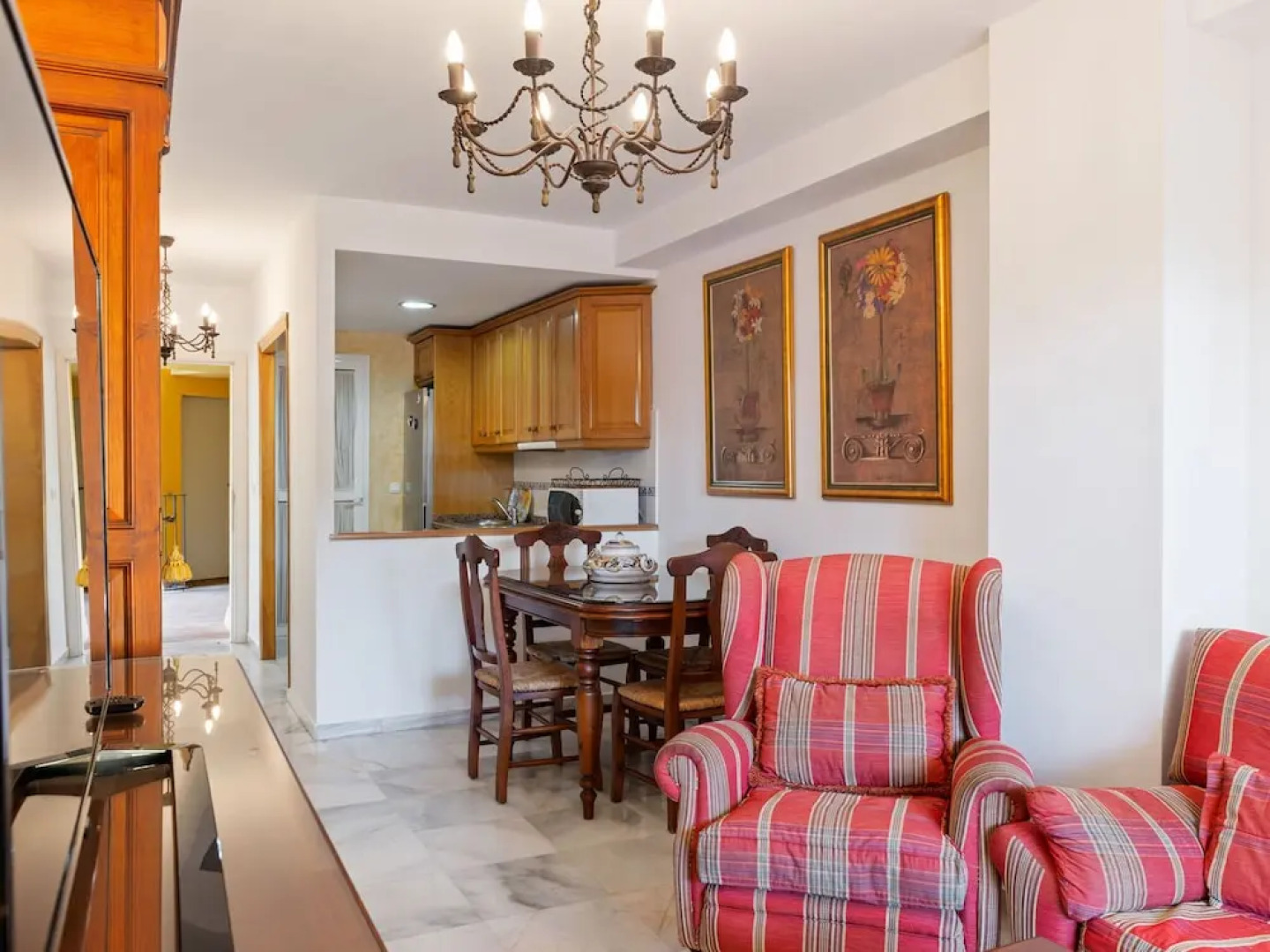 Lovely Holiday Home in Islantilla with Swimming Pool