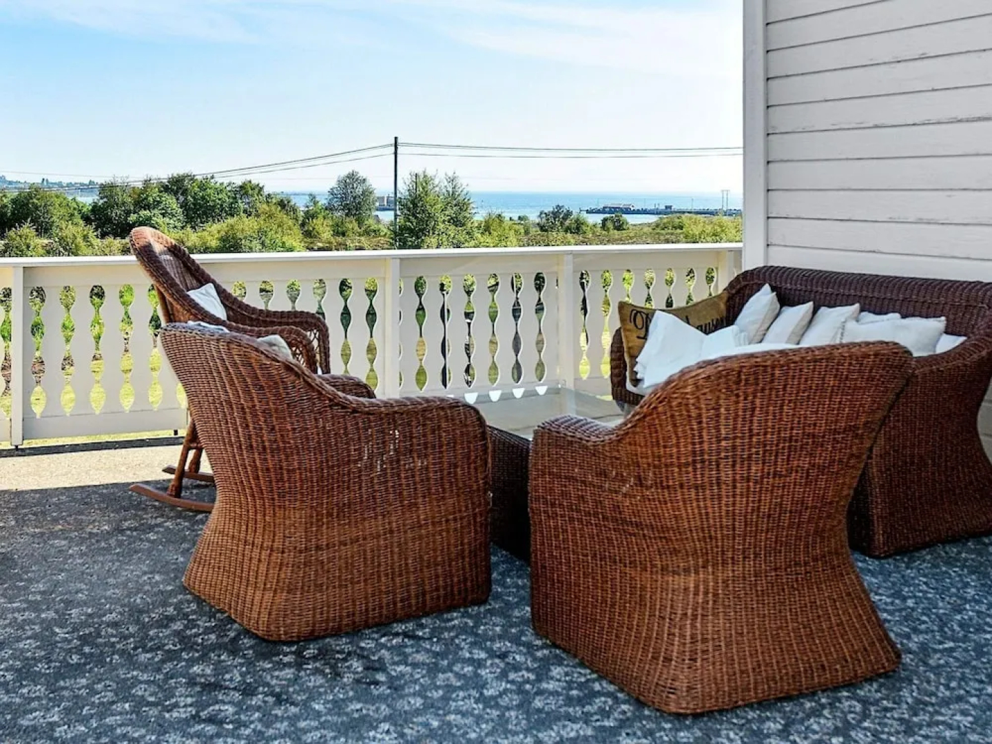 10 Person Holiday Home in Fjørtoft
