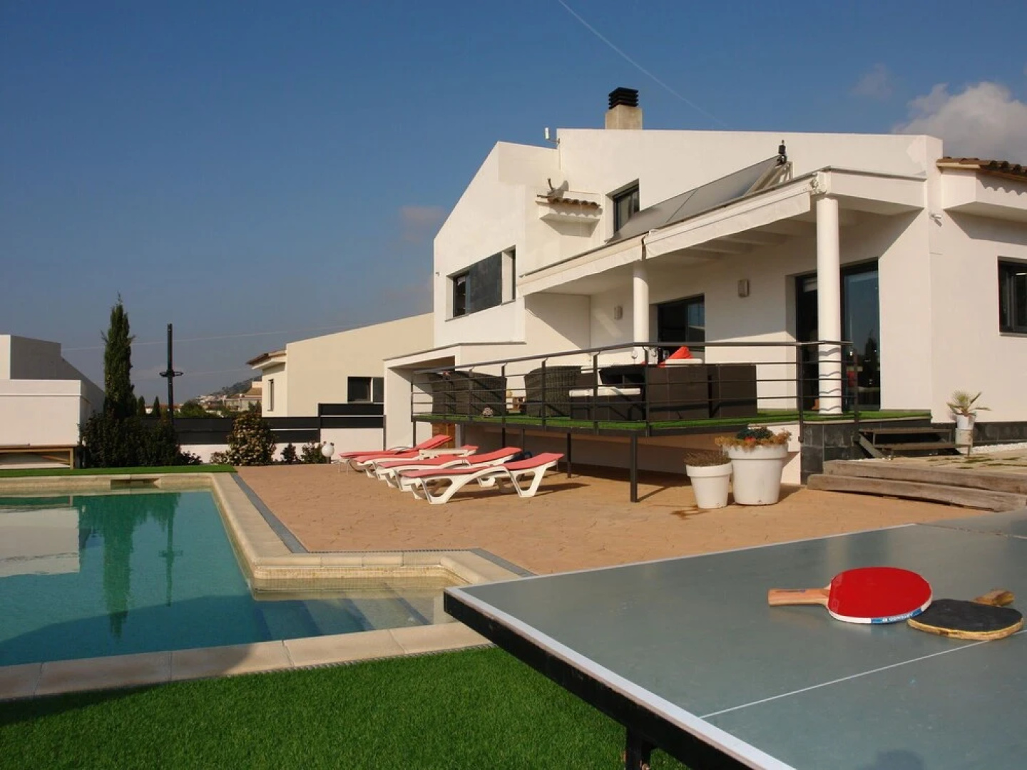 Scenic Villa in Palau Saverdera With Private Swimming Pool
