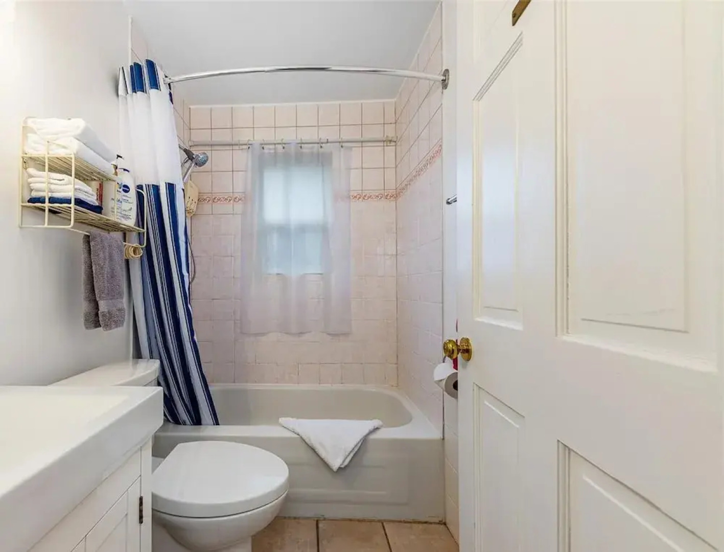 Salty Towers Oceanfront Cottages