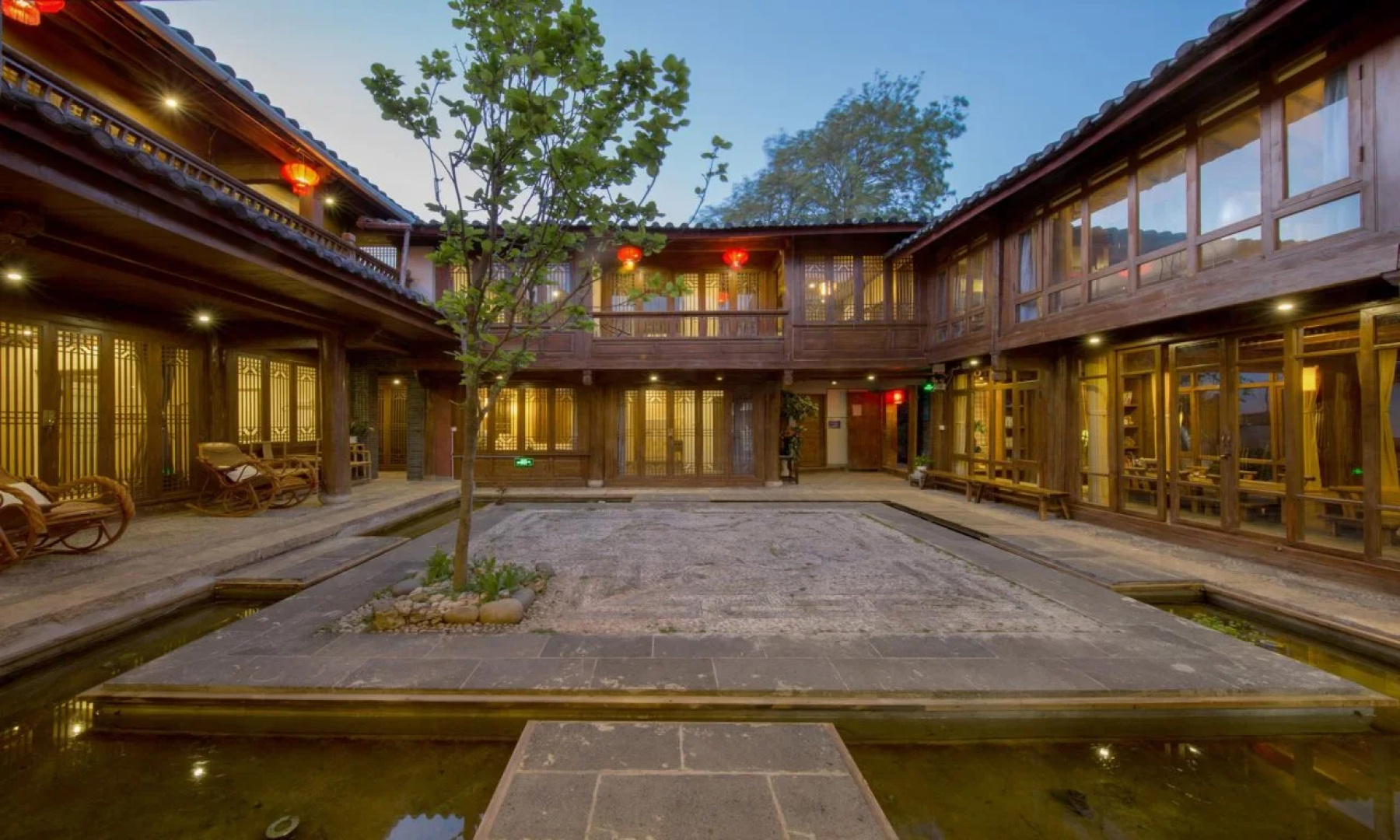 Lijiang Ancient Bridge Inn