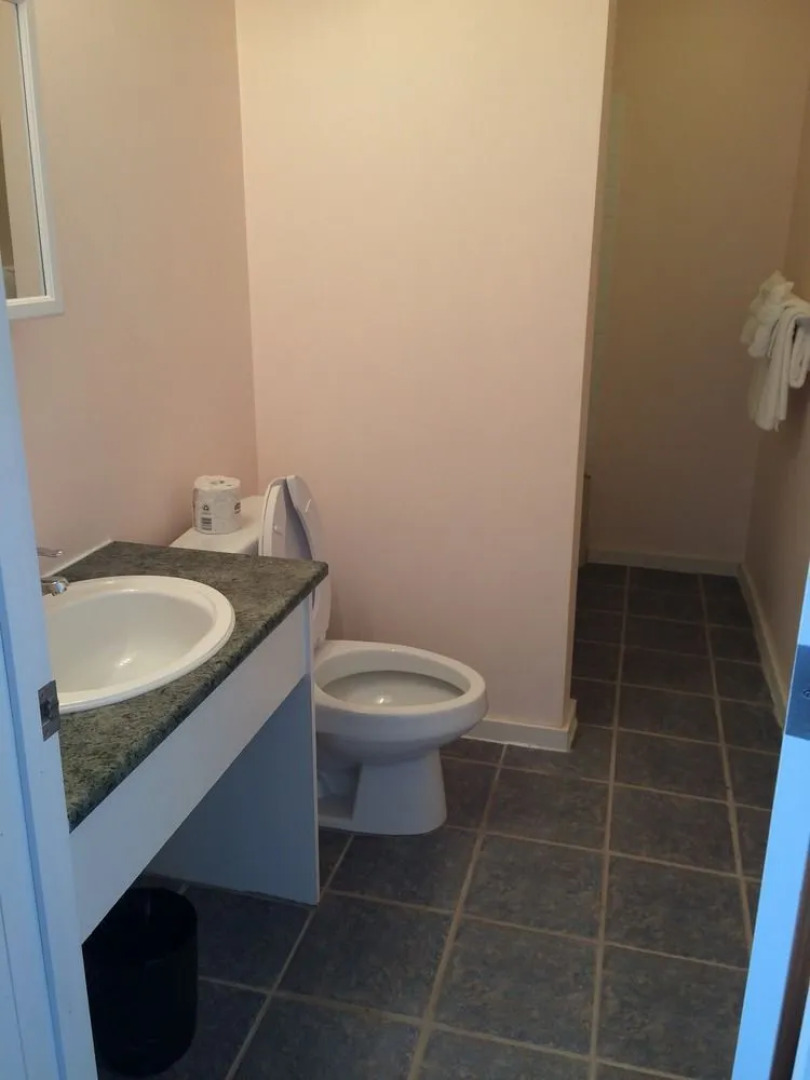 Imperial Hunter Hotel