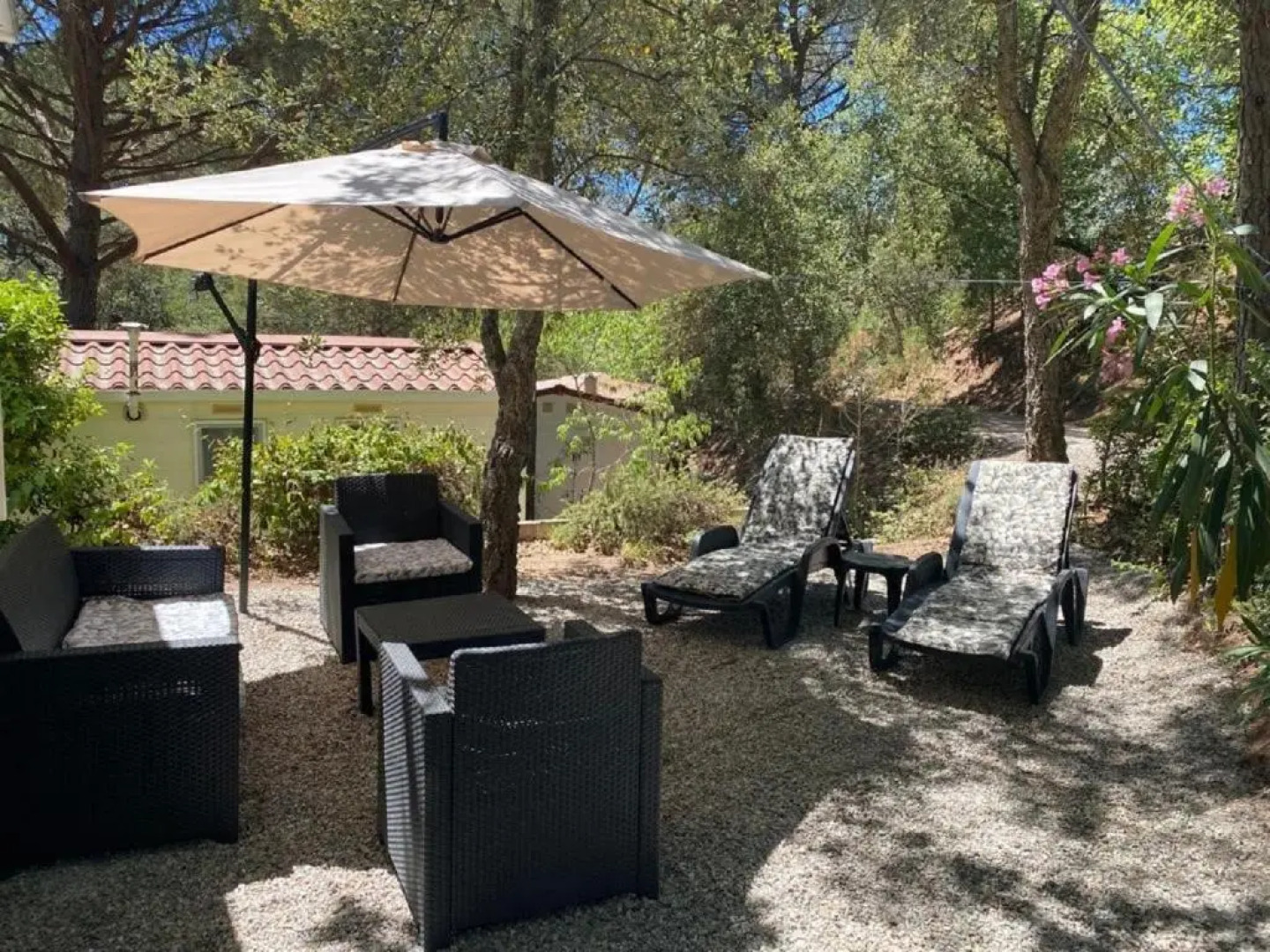 Luxe chalet voor 5 personen op Camping Leï Suves - JoyCasa