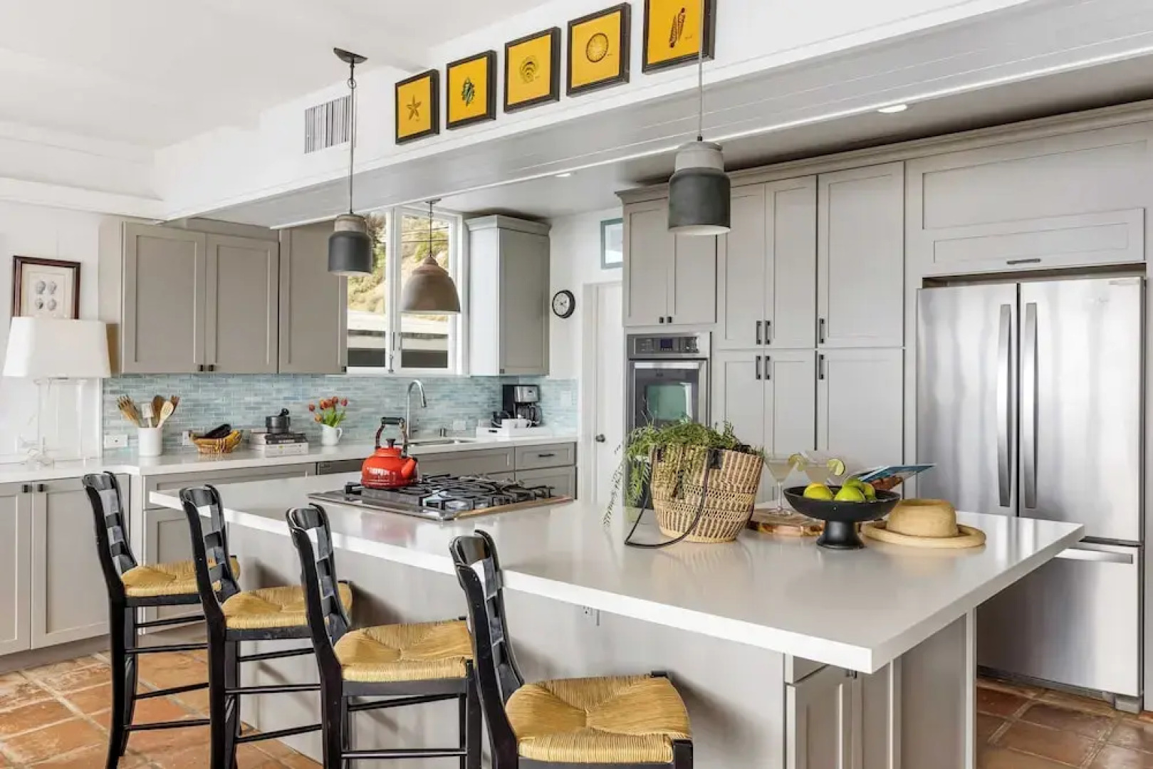 Unbeatable Beachfront Bliss w/ Ocean Views, Luxe Interiors & Patio Beach Road