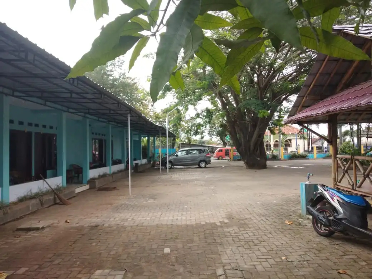 RedDoorz Syariah near Stasiun Pekalongan 3