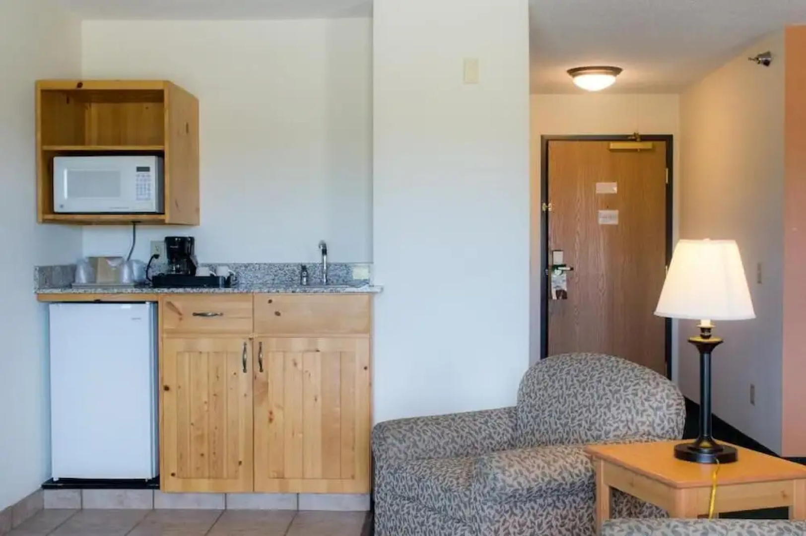 White Oak Inn & Suites