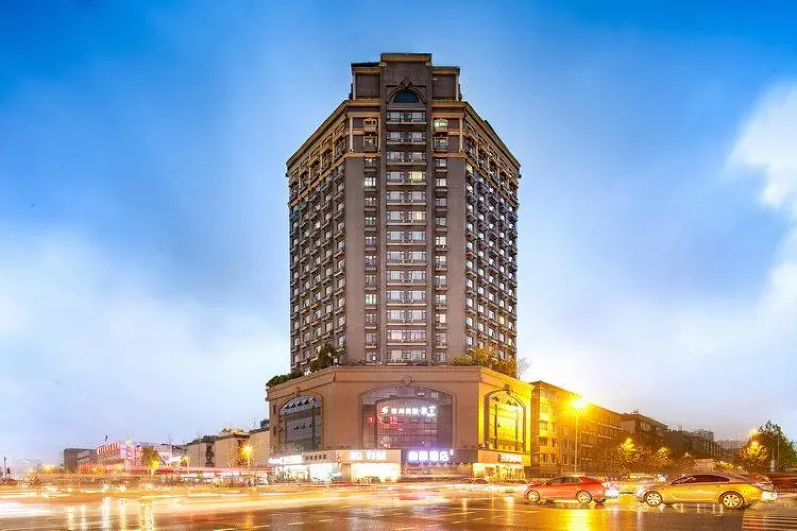 Yitel Collection Chengdu Wuhouci Provincial Orthopaedic Hospital Metro Station