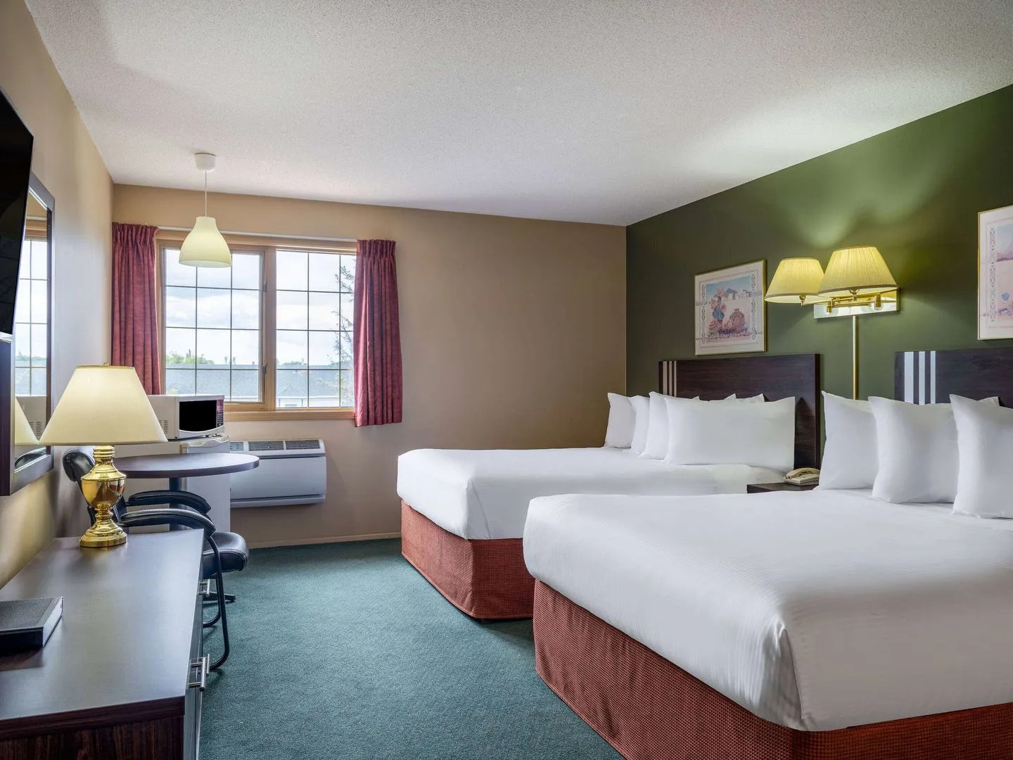 Travelodge by Wyndham Lacombe