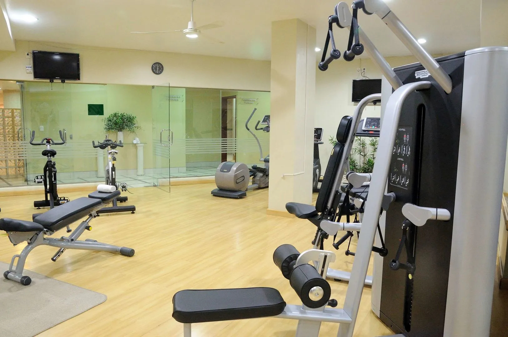Suites Camino Real