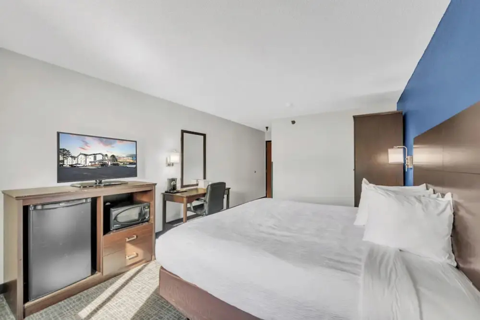City Center Inn by OYO I-64 Newport News