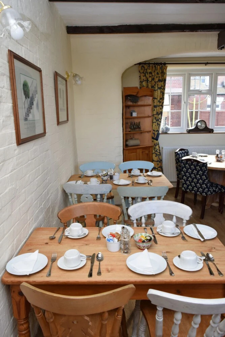 Haseley Coach House Motel