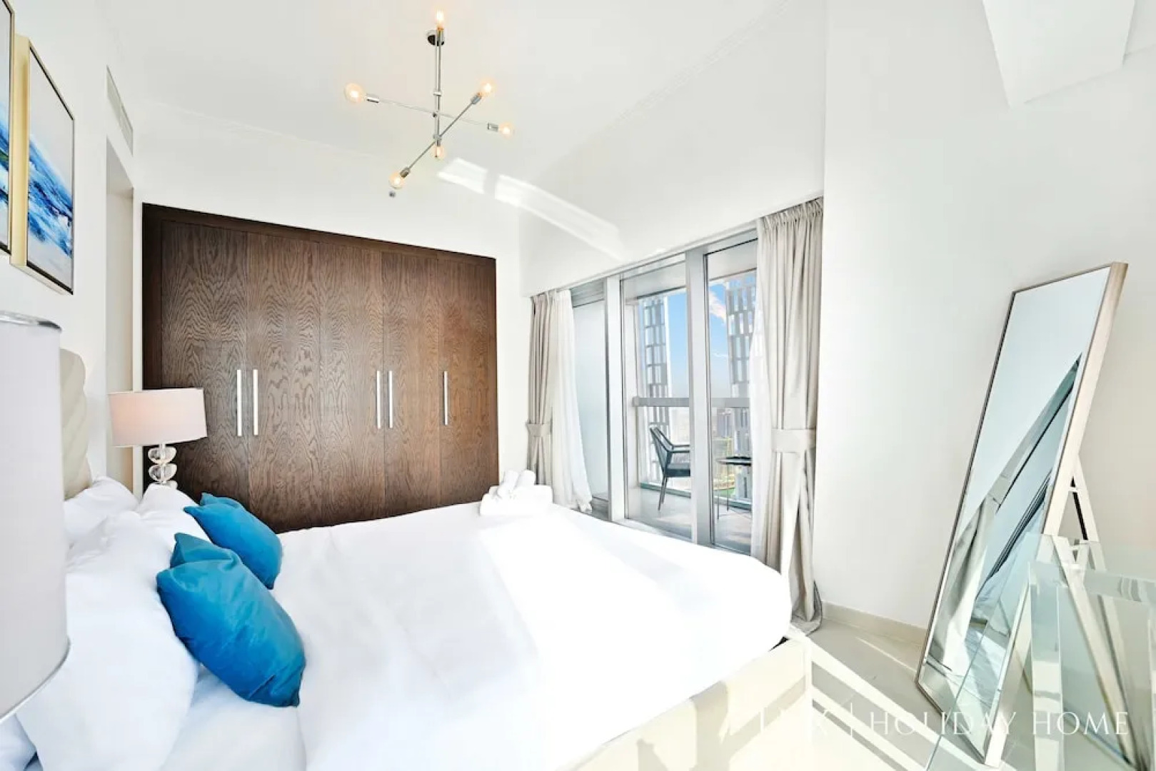 LUX  Cayan Superior Suite 4 Dubai Marina