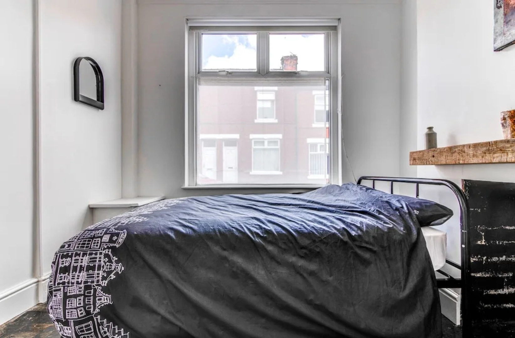 Cozy two Bedroom House Near Mediacity UK