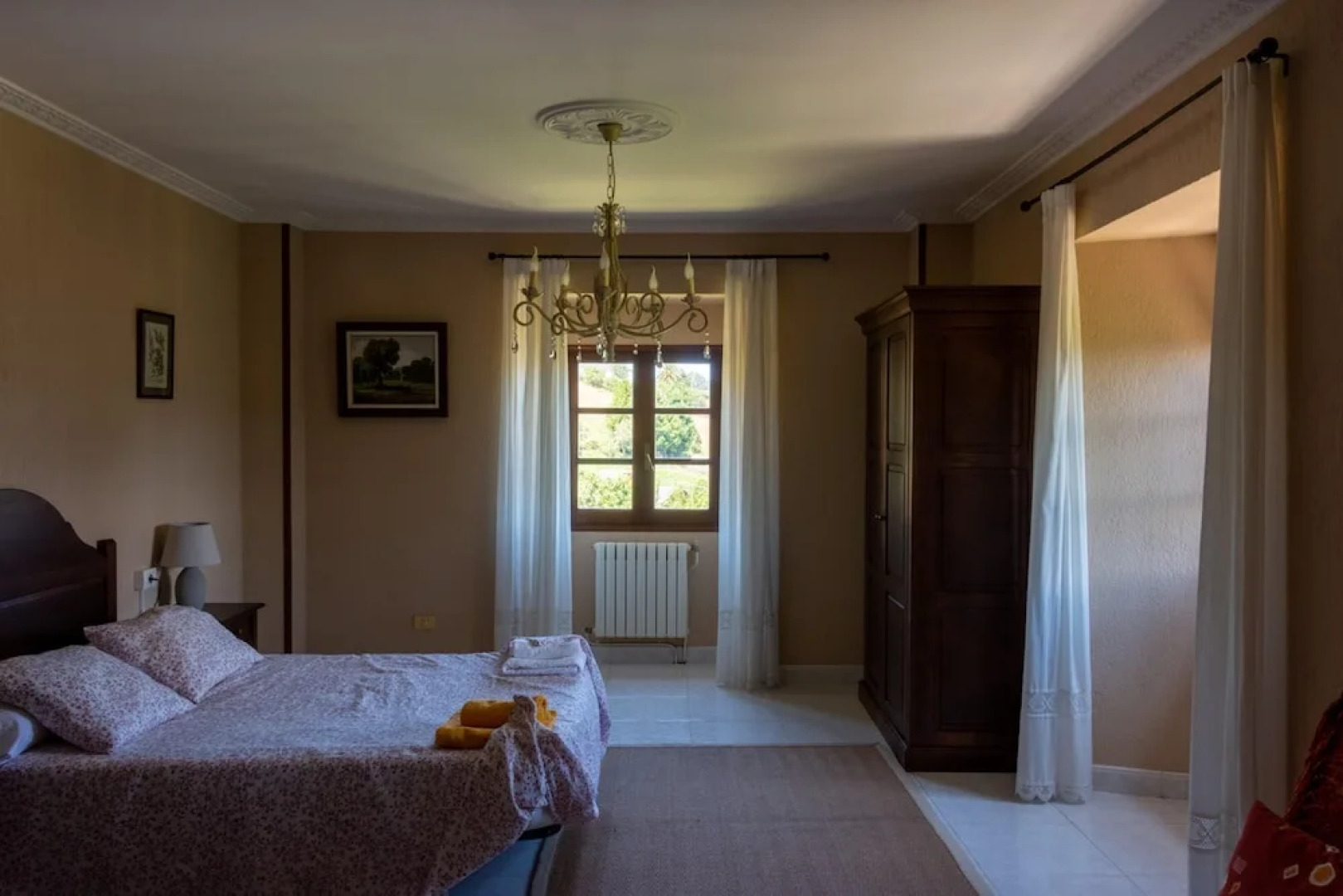 Apartment With 2 Bedrooms in Viveiro, With Wonderful Mountain View, Enclosed Garden and Wifi Near the Beach