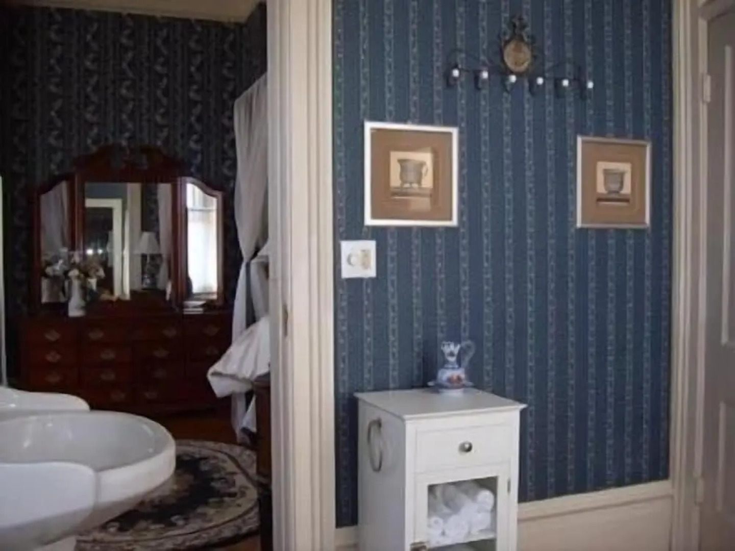 Roussell's Garden Bed & Breakfast