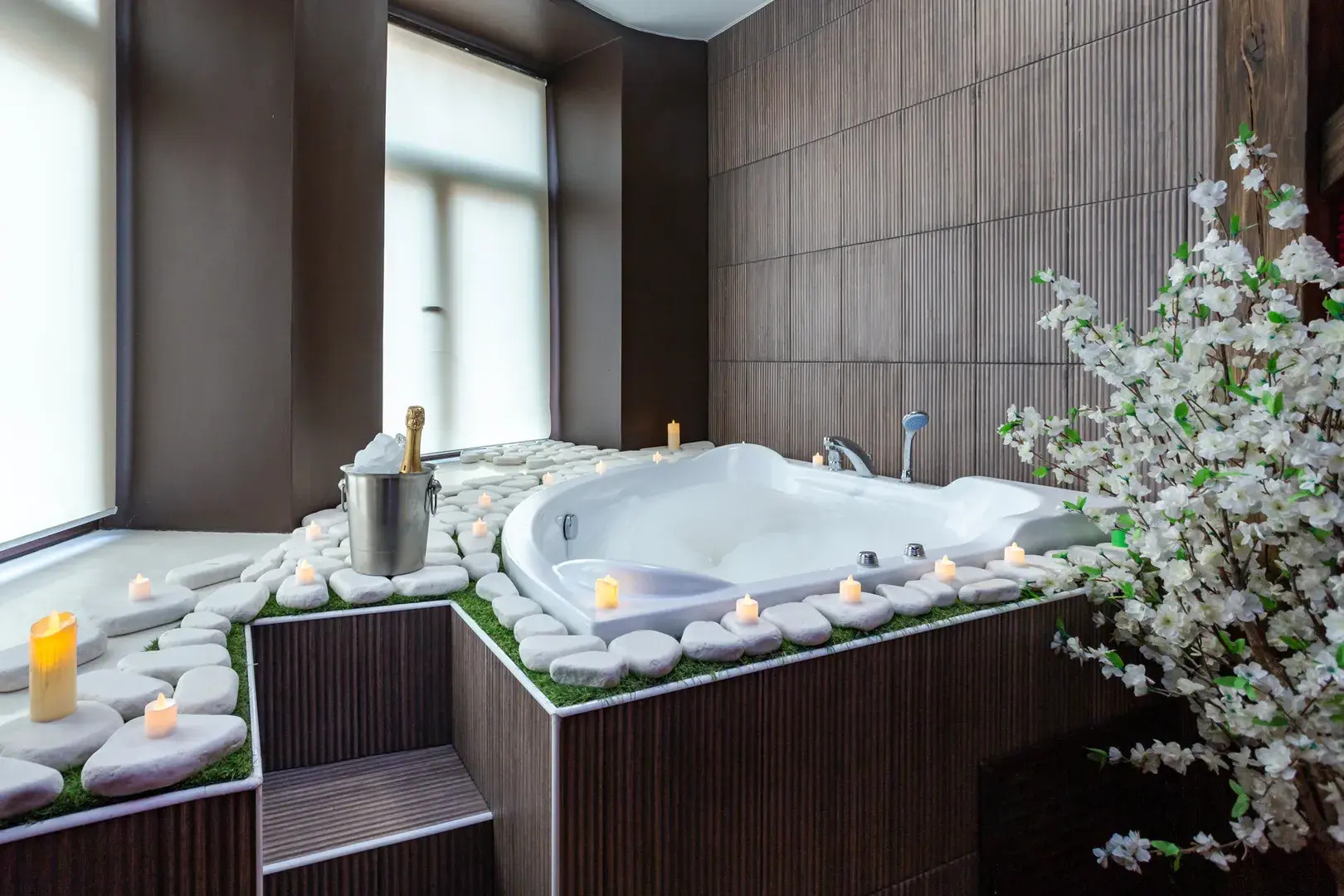 Mr&Mrs (Мисс и Мистер)